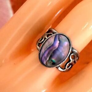 Vintage Sterling Silver Abalone Shell Oval Ring